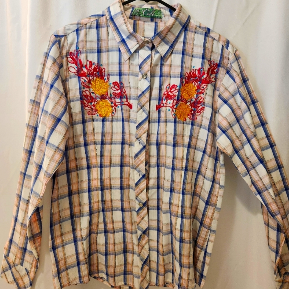 Button down blouse with pearl buttons